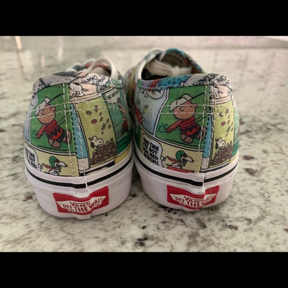Vans x Peanuts Charlie Brown Snoopy Comic Book Sneakers 5.5 Women's 4 Mens - Picture 4 of 7